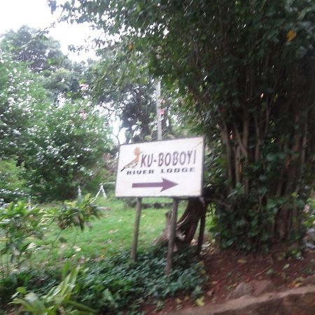 Ku-Boboyi River Lodge ポート・エドワード エクステリア 写真