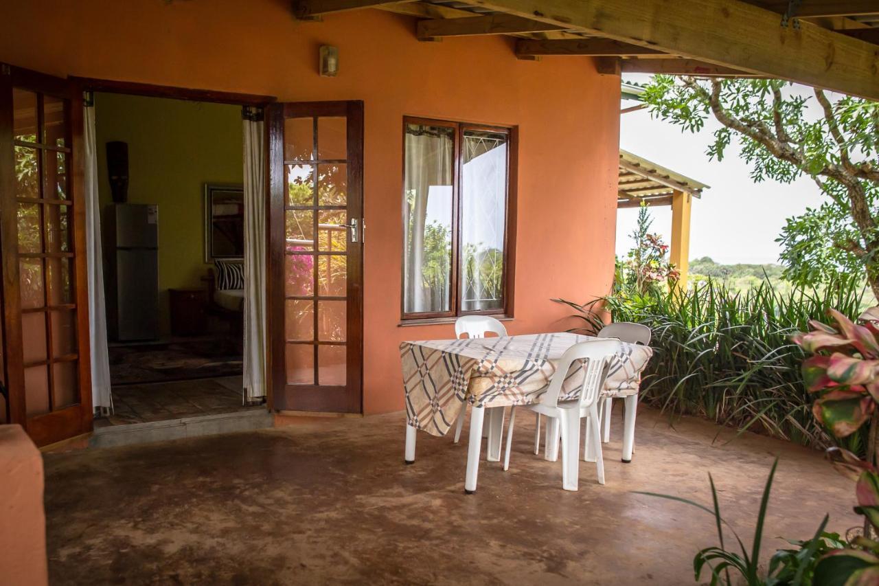 Ku-Boboyi River Lodge ポート・エドワード エクステリア 写真